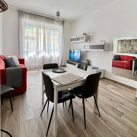 La - Puzzle House Apartment