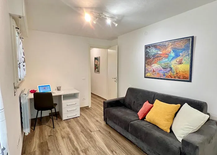 La - Puzzle House Viareggio