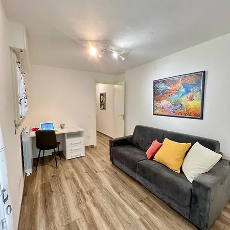 La - Puzzle House וירג'יו