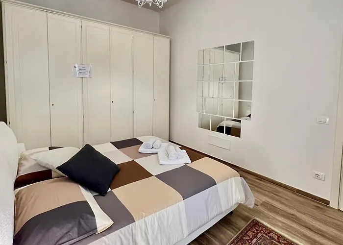 La - Puzzle House * Viareggio