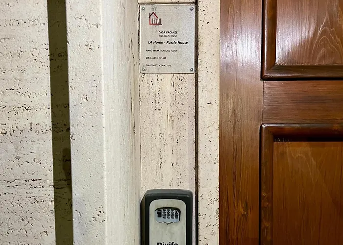 La - Puzzle House Apartmán Viareggio