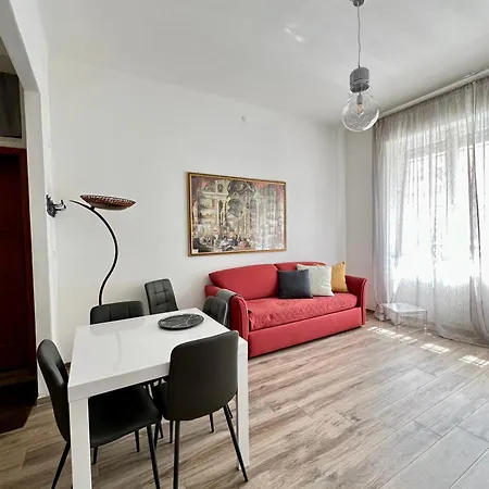 La - Puzzle House * Viareggio