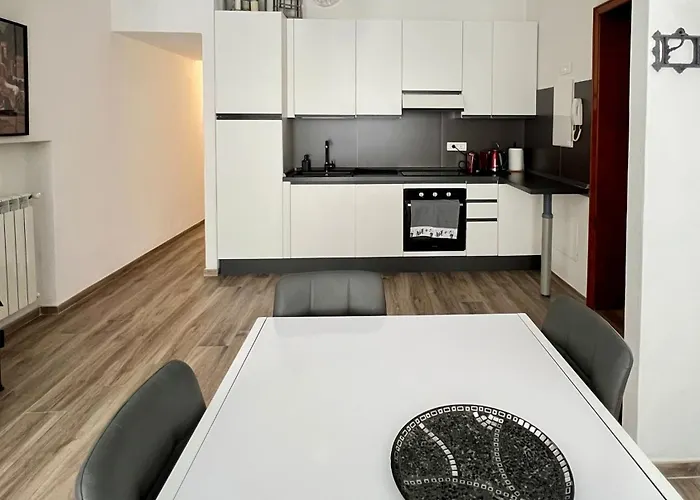 La - Puzzle House וירג'יו